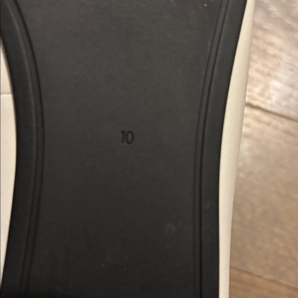 Tory Burch Chelsea ivory and Black gold Logo cap Toe Ballet Flats - Picture 7 of 7